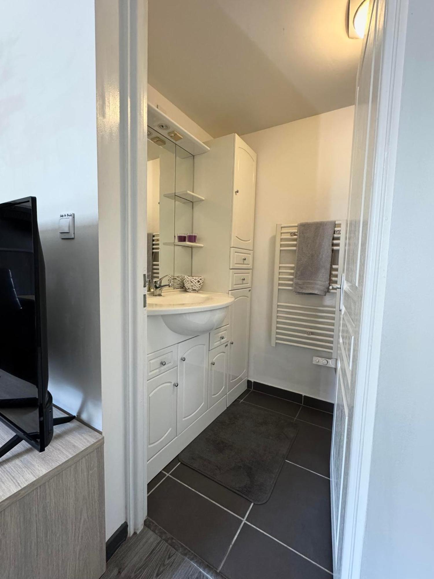 Appartement Detox Au Pied Du Semnoz Seynod Exterior foto